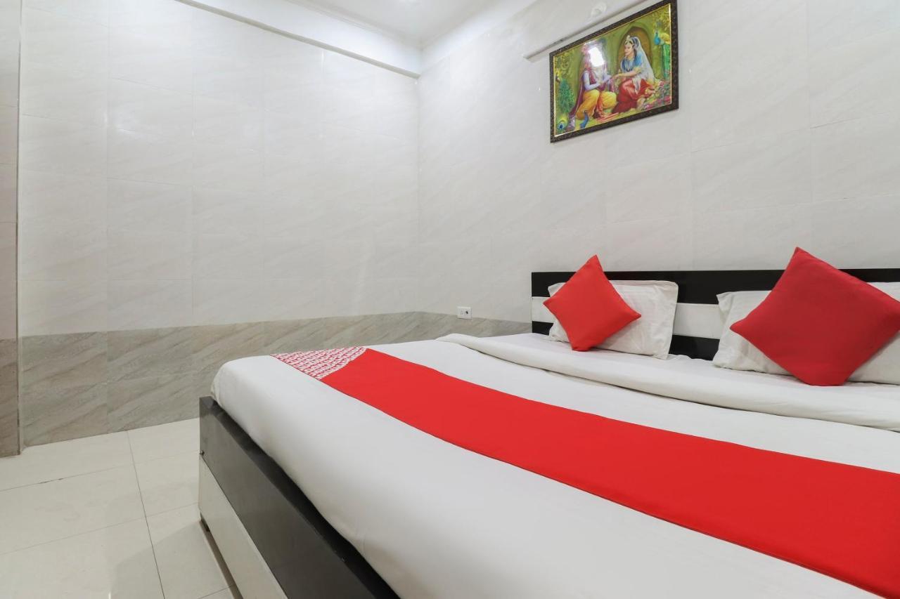 Oyo 69378 Trilok Dham Hotel Vrindāvan Zewnętrze zdjęcie