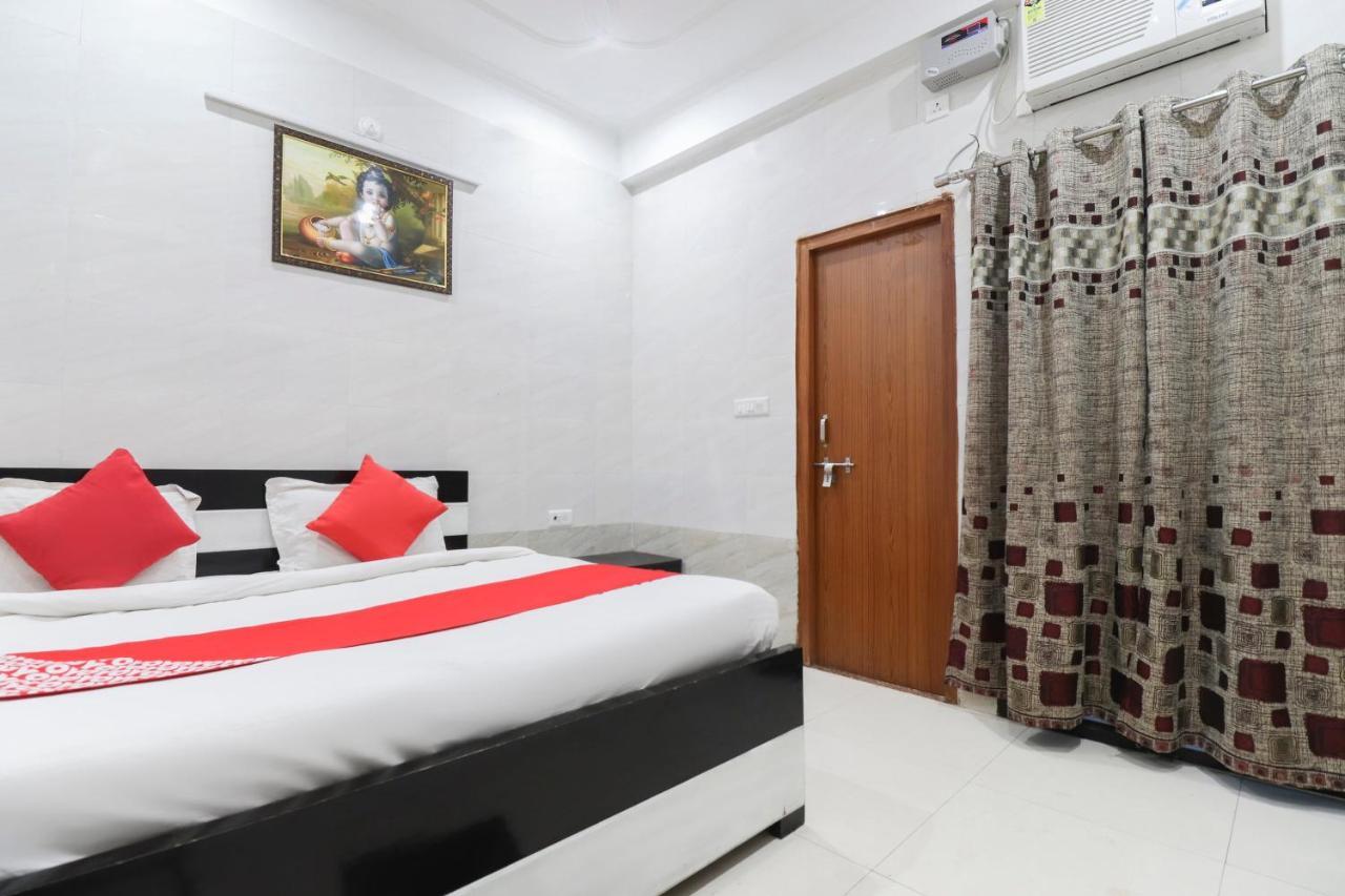 Oyo 69378 Trilok Dham Hotel Vrindāvan Zewnętrze zdjęcie